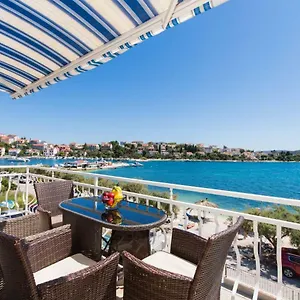 Apartment Rozana, Seget Vranjica